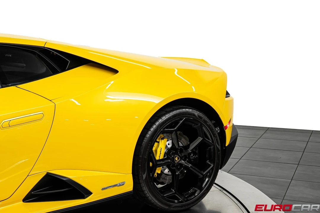 2021 Lamborghini Huracan LP640-4 EVO - Image 15 of 31