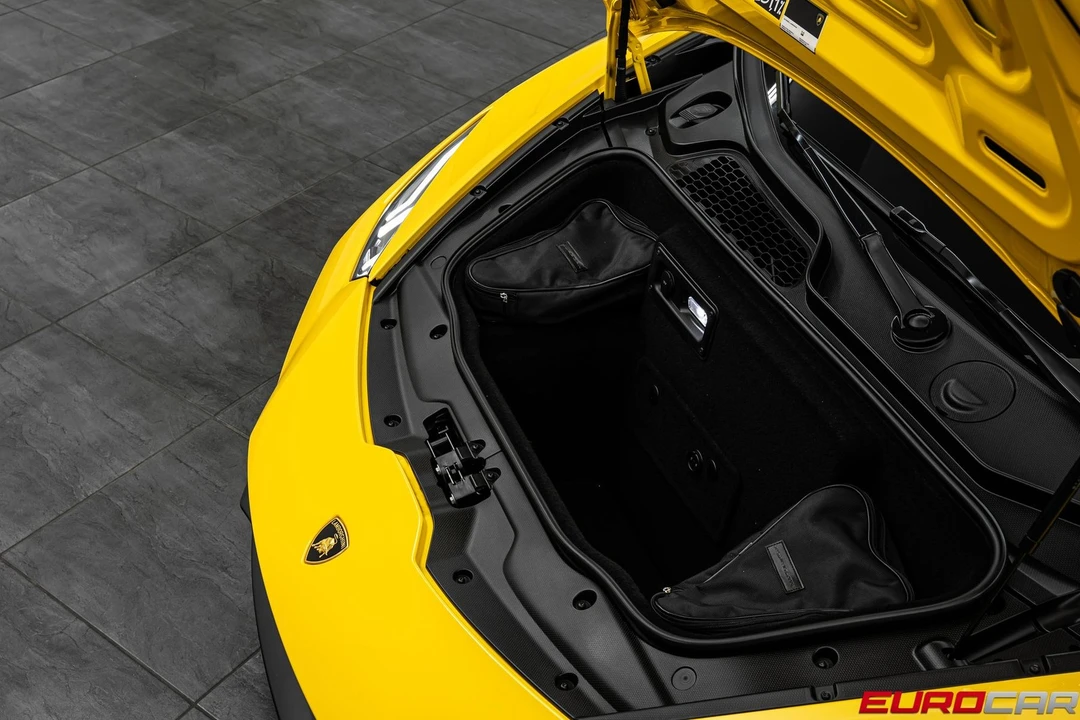 2021 Lamborghini Huracan LP640-4 EVO - Image 10 of 31