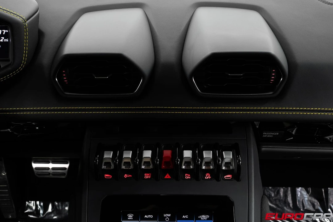 2021 Lamborghini Huracan LP640-4 EVO - Image 31 of 31