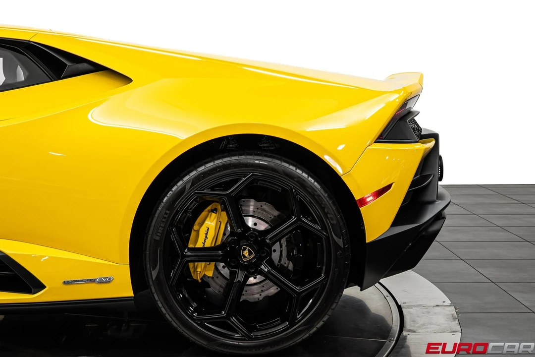2021 Lamborghini Huracan LP640-4 EVO - Image 16 of 31