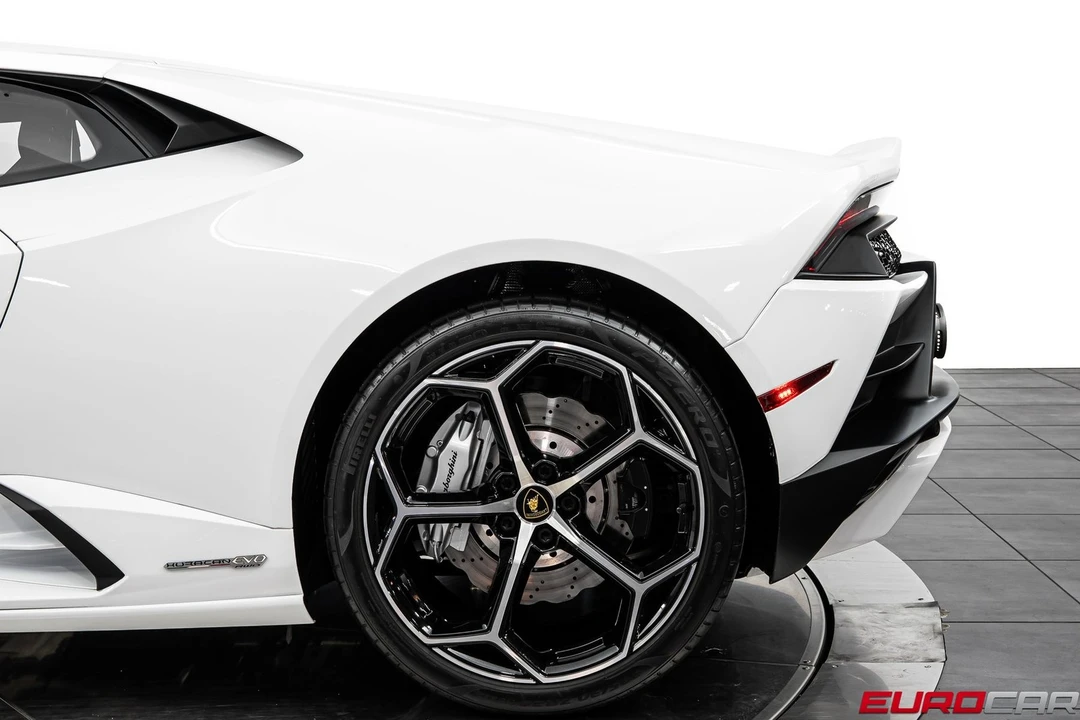 2021 Lamborghini Huracan LP640-4 EVO - Image 16 of 31