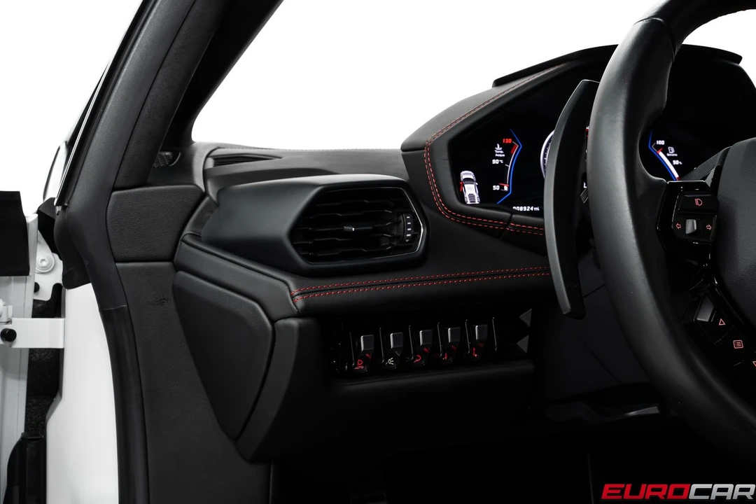 2021 Lamborghini Huracan LP640-4 EVO - Image 28 of 31