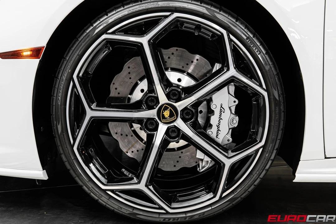 2021 Lamborghini Huracan LP640-4 EVO - Image 23 of 31