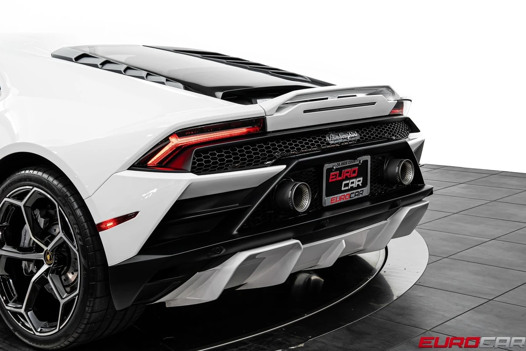 2021 Lamborghini Huracan LP640-4 EVO - Image 17 of 31