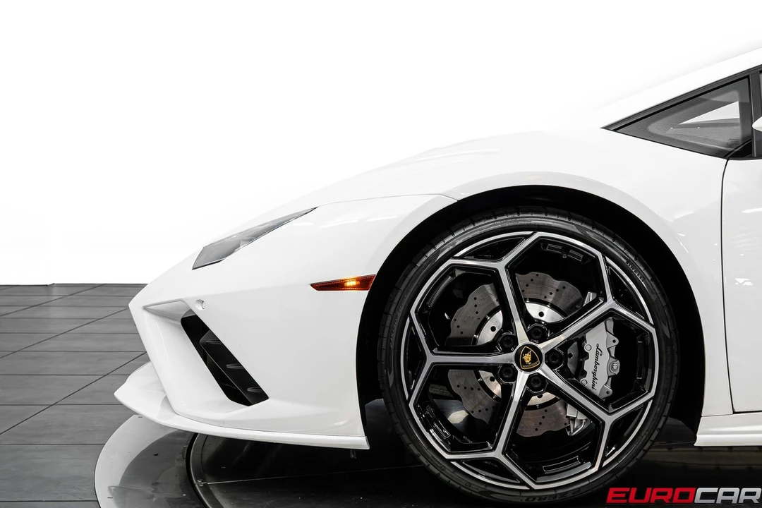 2021 Lamborghini Huracan LP640-4 EVO - Image 14 of 31