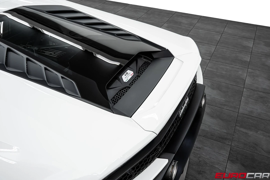 2021 Lamborghini Huracan LP640-4 EVO - Image 18 of 31