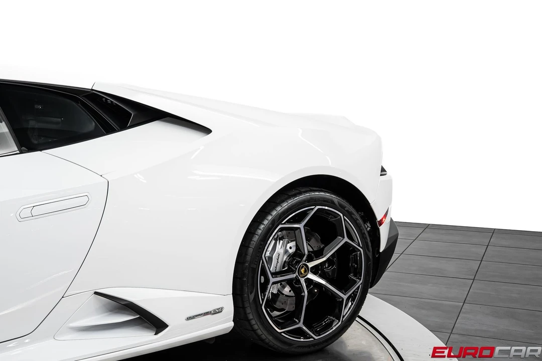 2021 Lamborghini Huracan LP640-4 EVO - Image 15 of 31