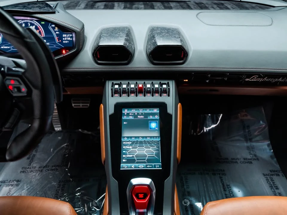 2021 Lamborghini Huracan LP640-4 EVO - Image 15 of 19