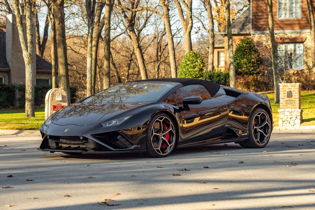 2021 Lamborghini Huracan LP610-2 EVO - Image 2 of 31
