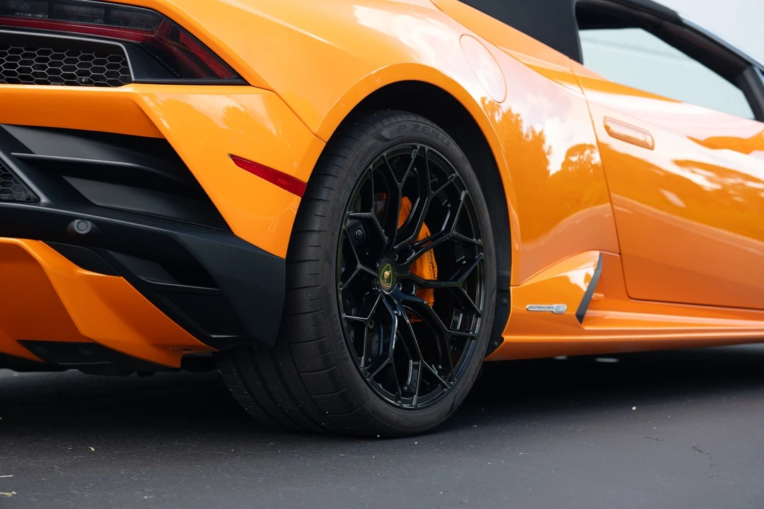 2021 Lamborghini Huracan LP640-4 EVO - Image 15 of 21