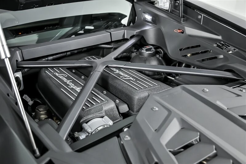 2021 Lamborghini Huracan - Image 12 of 31
