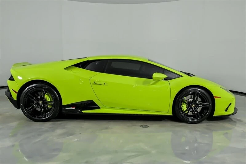 2021 Lamborghini - Image 9 of 31