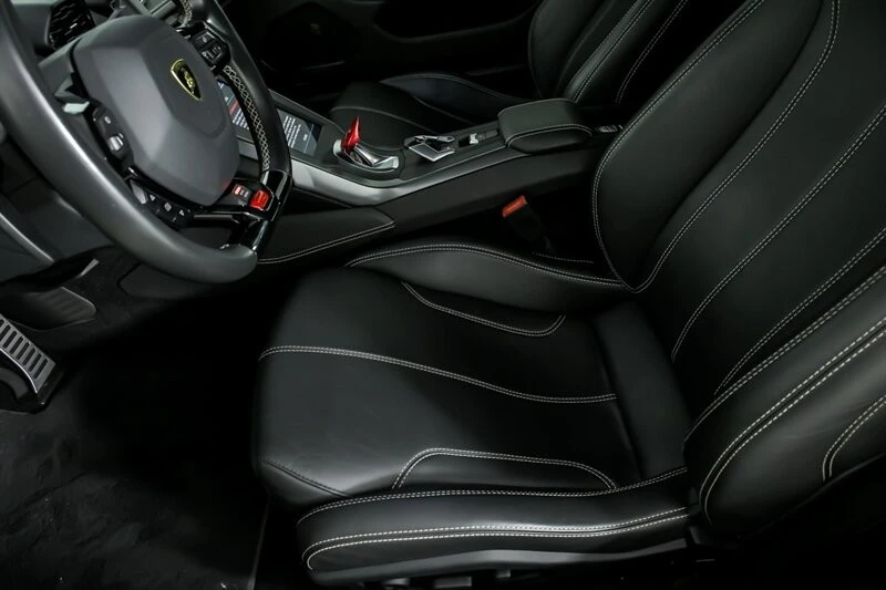 2021 Lamborghini - Image 15 of 31