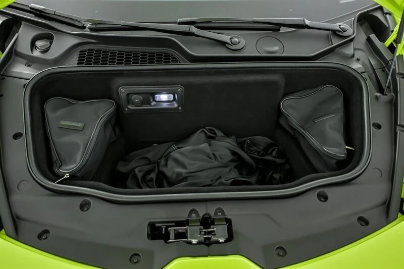 2021 Lamborghini - Image 12 of 31