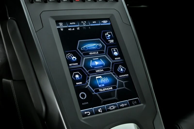 2021 Lamborghini - Image 23 of 31