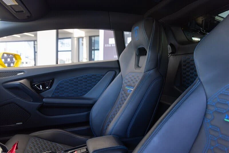 2021 Lamborghini Huracan LP640-4 EVO - Image 28 of 31
