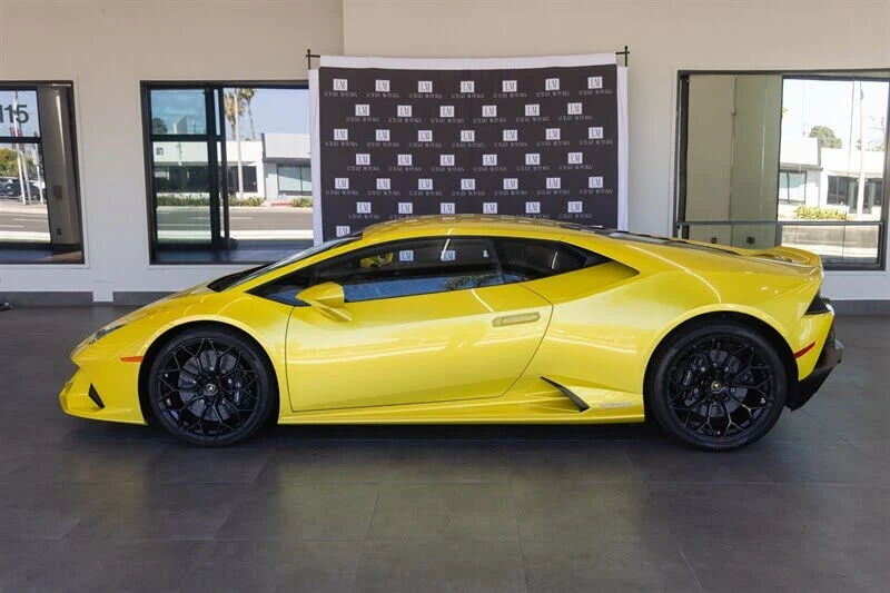 2021 Lamborghini Huracan LP640-4 EVO - Image 4 of 31