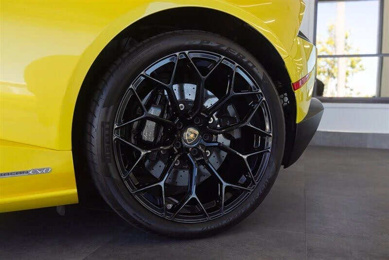 2021 Lamborghini Huracan LP640-4 EVO - Image 17 of 31
