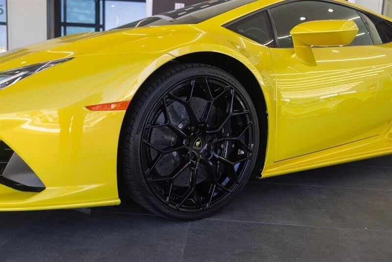 2021 Lamborghini Huracan LP640-4 EVO - Image 13 of 31