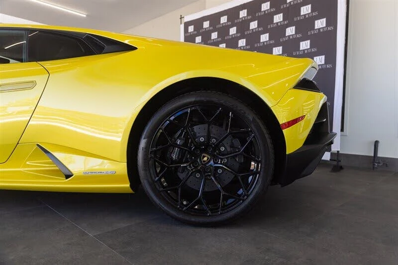 2021 Lamborghini Huracan LP640-4 EVO - Image 18 of 31