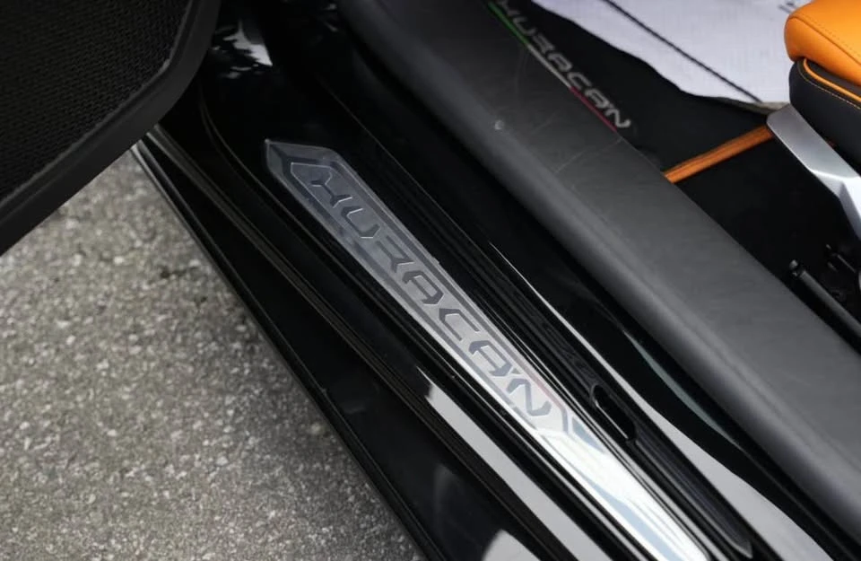 2021 Lamborghini Huracan - Image 9 of 10