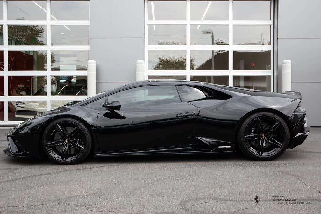 2021 Lamborghini Huracan - Image 2 of 18