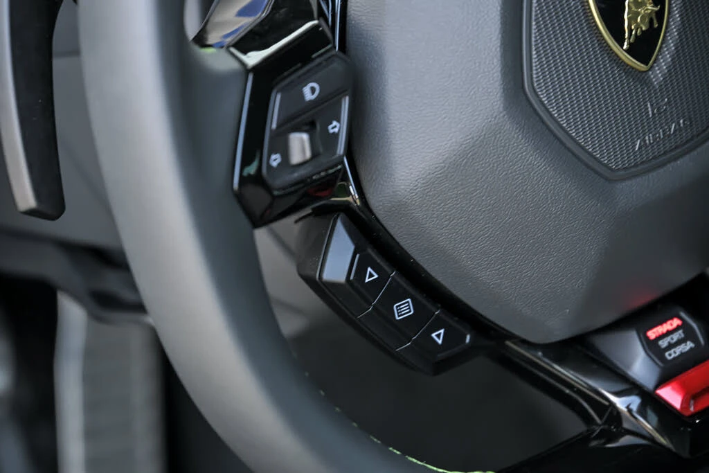 2021 Lamborghini Huracan - Image 26 of 31