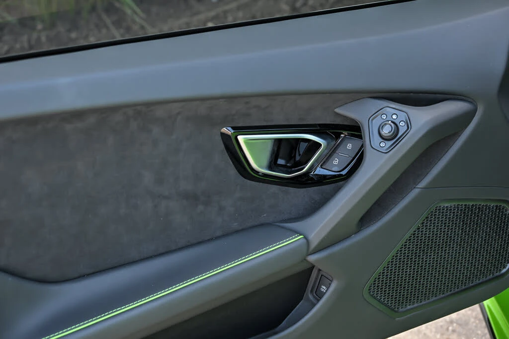 2021 Lamborghini Huracan - Image 18 of 31