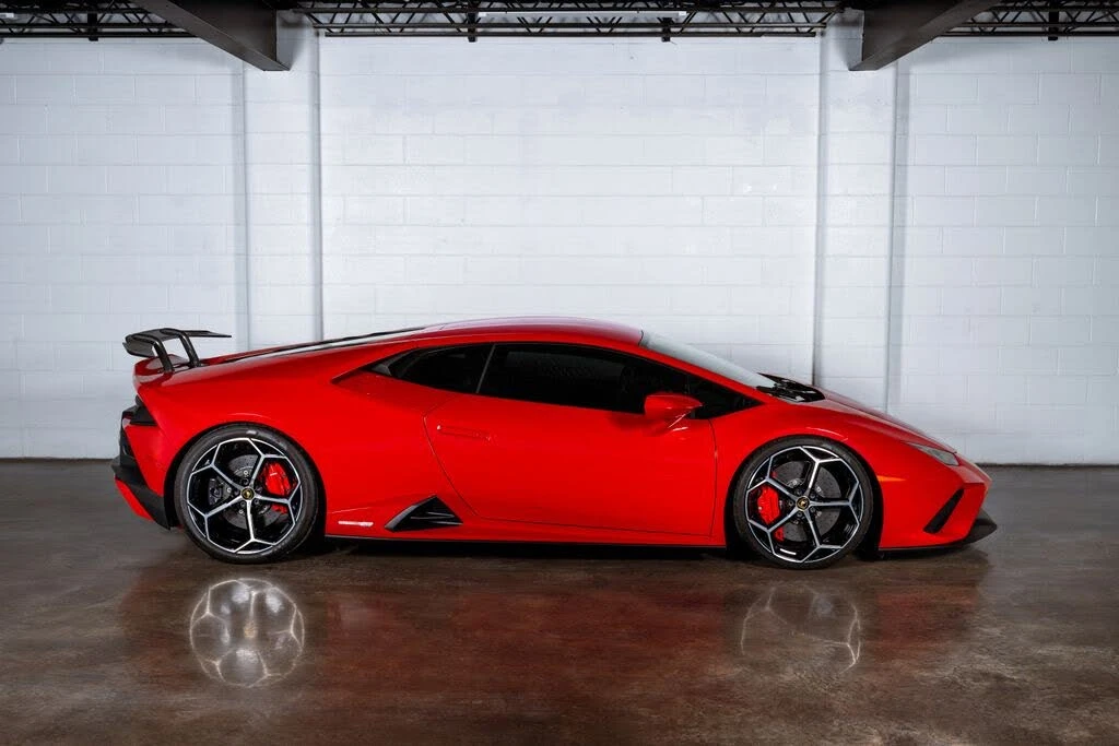 2021 Lamborghini Huracan - Image 2 of 31
