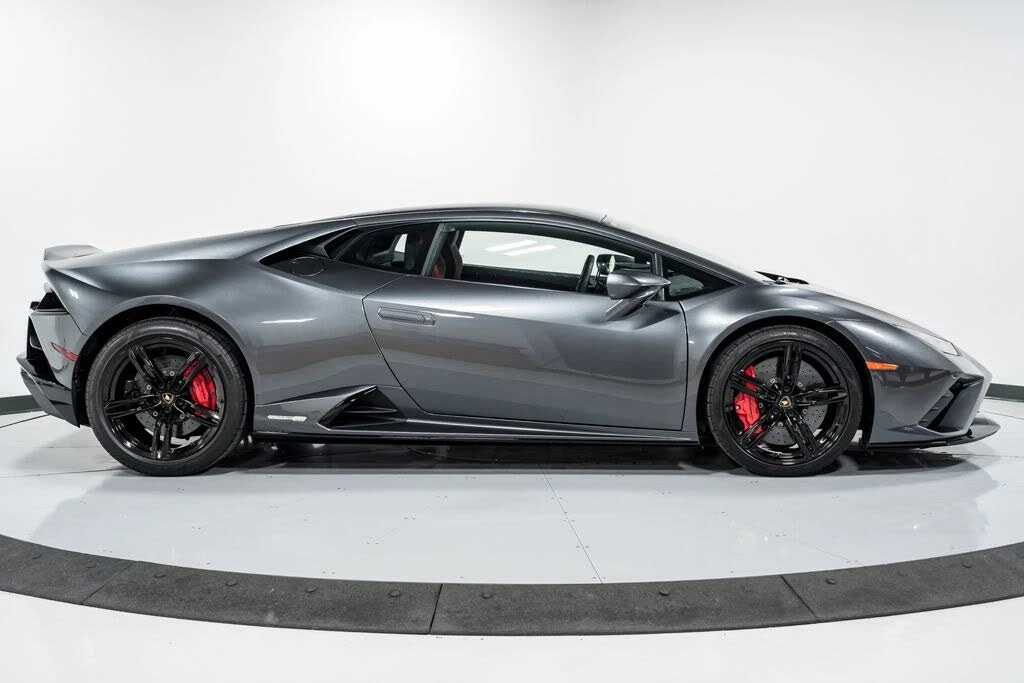 2021 Lamborghini Huracan - Image 2 of 31