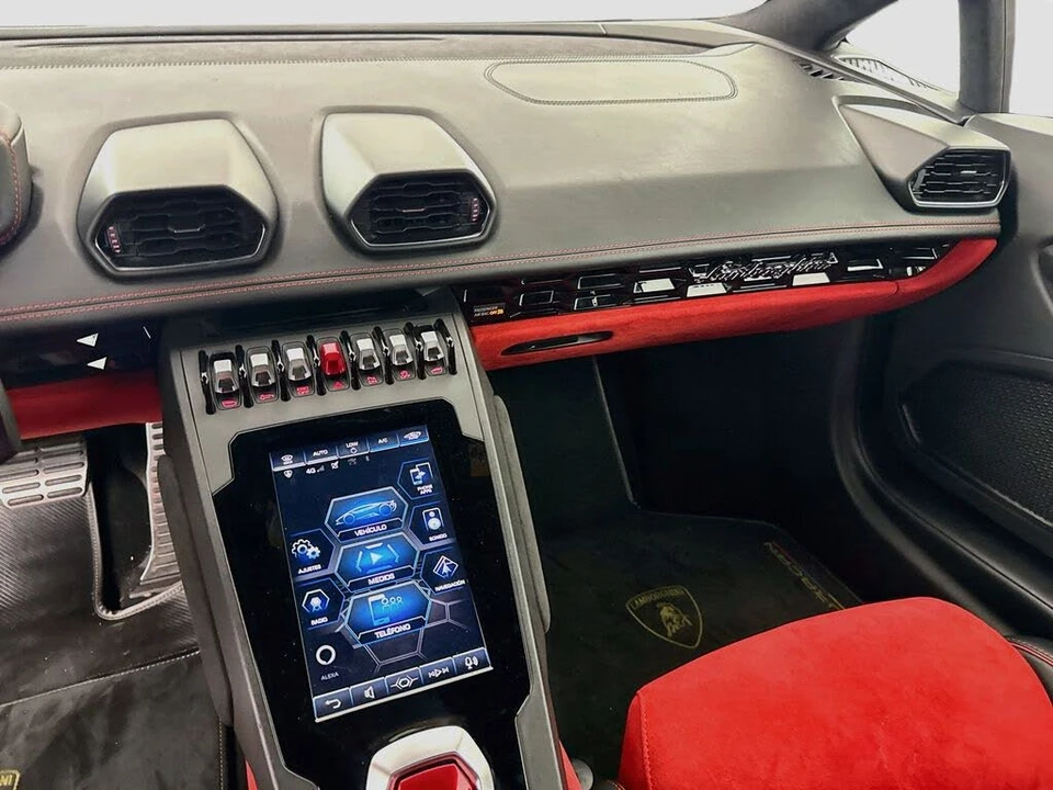 2021 Lamborghini Huracan - Image 24 of 31