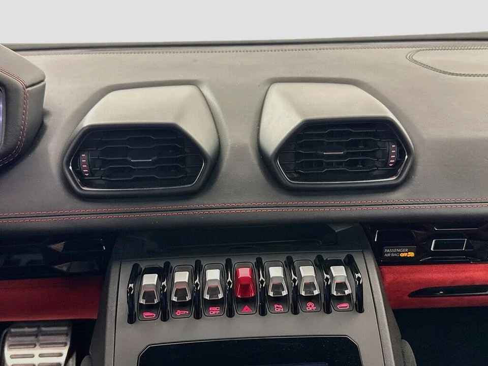 2021 Lamborghini Huracan - Image 27 of 31