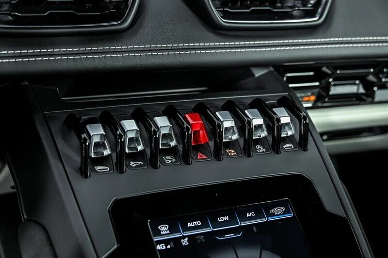 2021 Lamborghini Huracan - Image 26 of 31