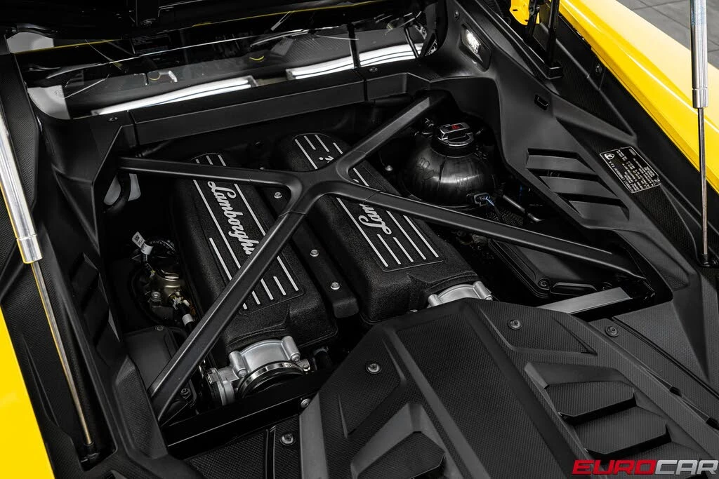 2021 Lamborghini Huracan - Image 19 of 31