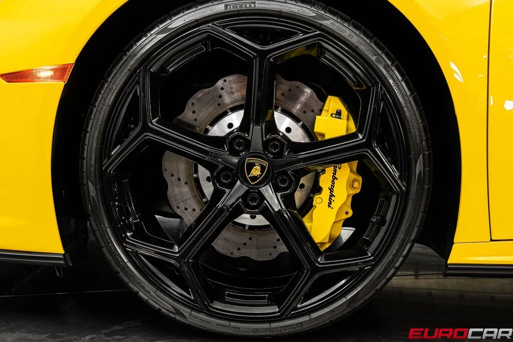 2021 Lamborghini Huracan - Image 23 of 31