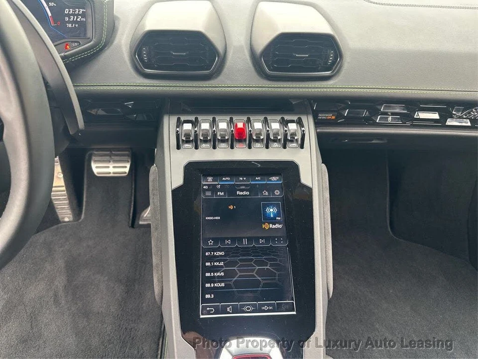 2021 Lamborghini Huracan - Image 14 of 22