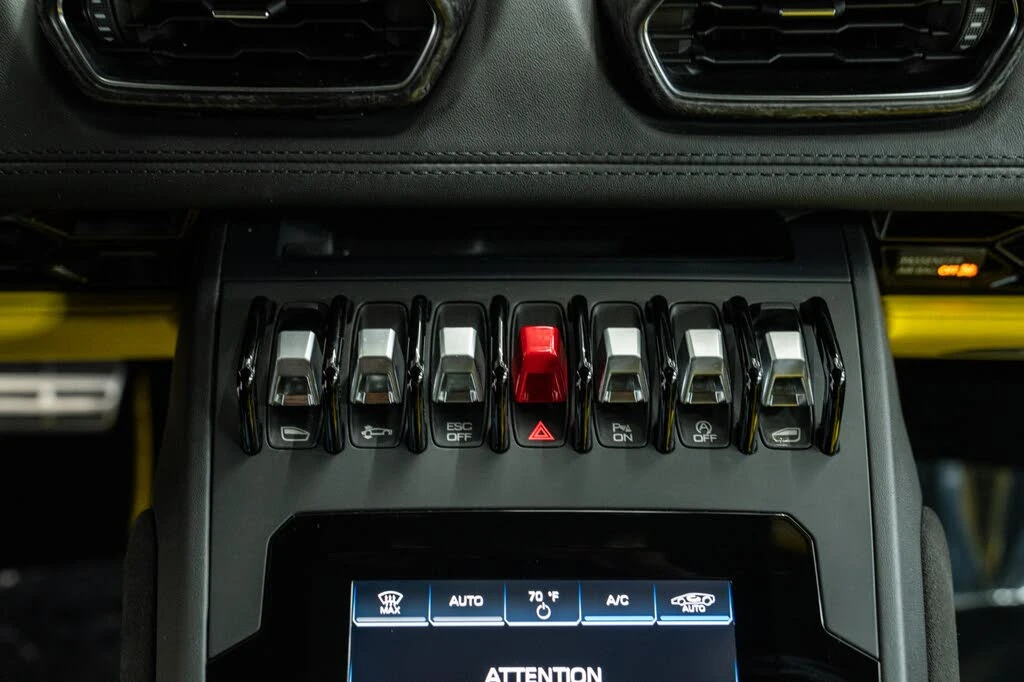 2021 Lamborghini Huracan - Image 29 of 31