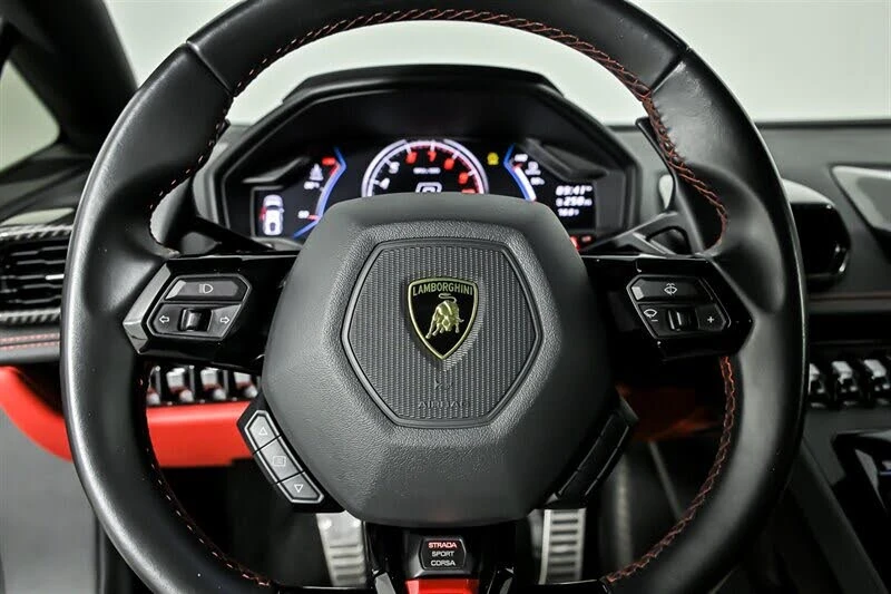 2021 Lamborghini Huracan - Image 25 of 31