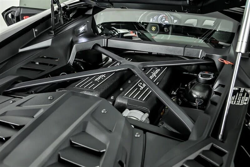 2021 Lamborghini Huracan - Image 12 of 31