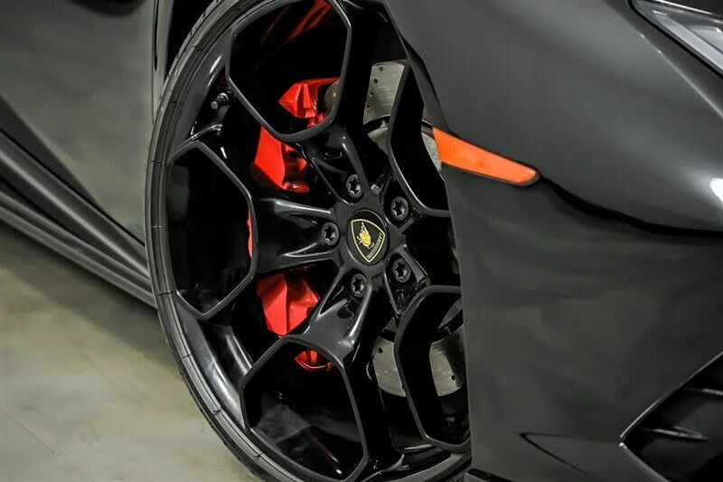 2021 Lamborghini Huracan - Image 3 of 31