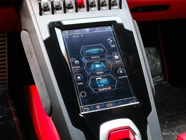 2021 Lamborghini Huracan - Image 23 of 31