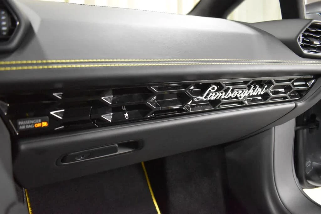 2021 Lamborghini Huracan - Image 21 of 28