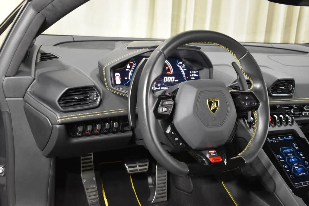 2021 Lamborghini Huracan - Image 15 of 28