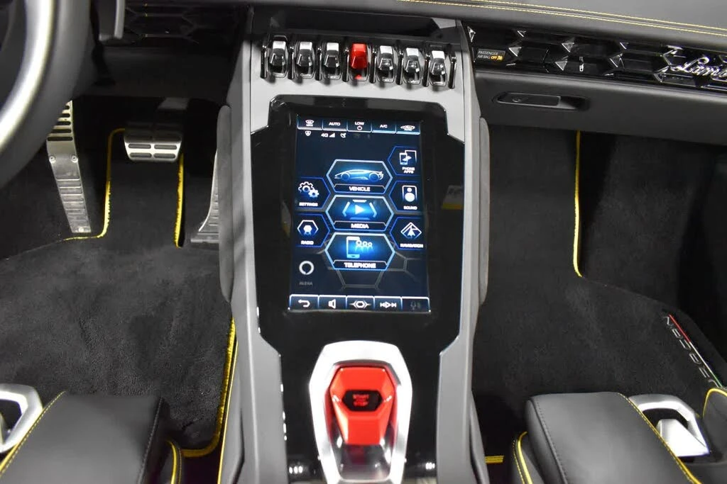 2021 Lamborghini Huracan - Image 17 of 28
