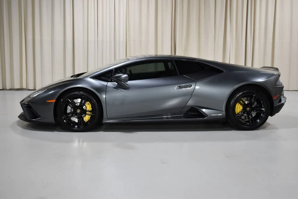 2021 Lamborghini Huracan - Image 2 of 28