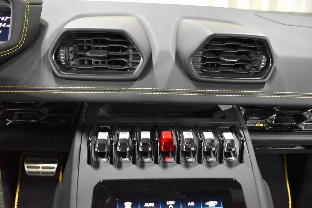 2021 Lamborghini Huracan - Image 18 of 28