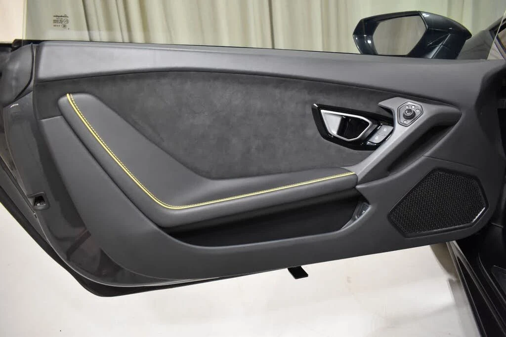 2021 Lamborghini Huracan - Image 23 of 28
