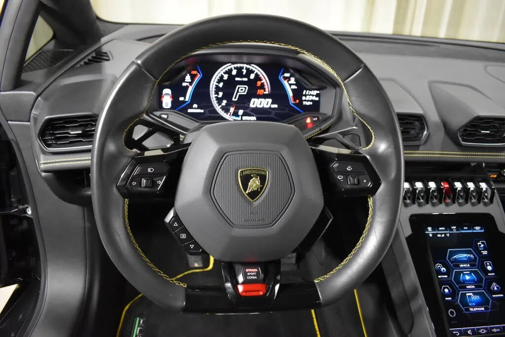 2021 Lamborghini Huracan - Image 16 of 28