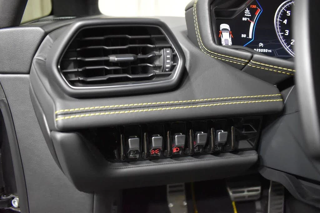 2021 Lamborghini Huracan - Image 22 of 28