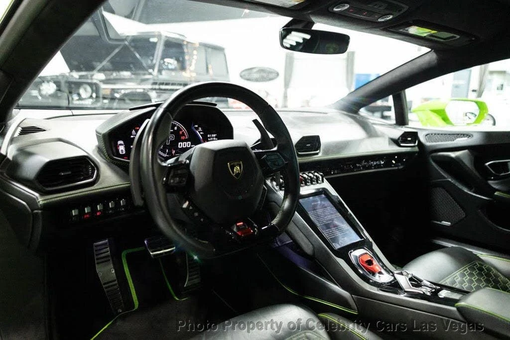2021 Lamborghini Huracan - Image 28 of 31